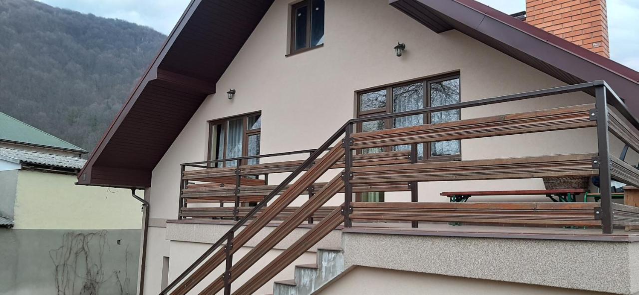 Садиба У Васі Svaljava Exteriér fotografie